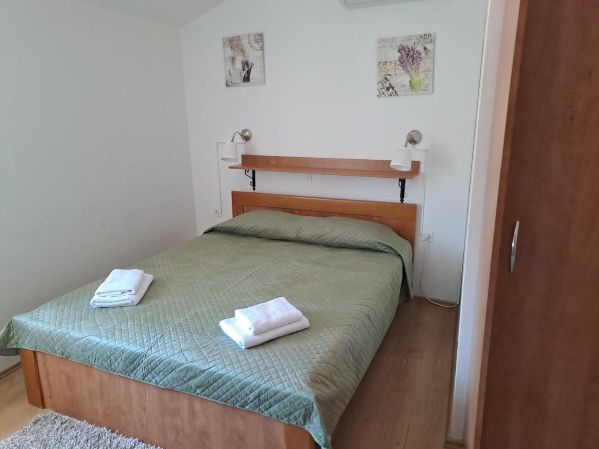 Sobe Mamalu Bed and Breakfast Valun Buitenkant foto