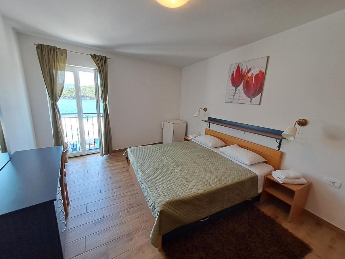 Sobe Mamalu Bed and Breakfast Valun Buitenkant foto