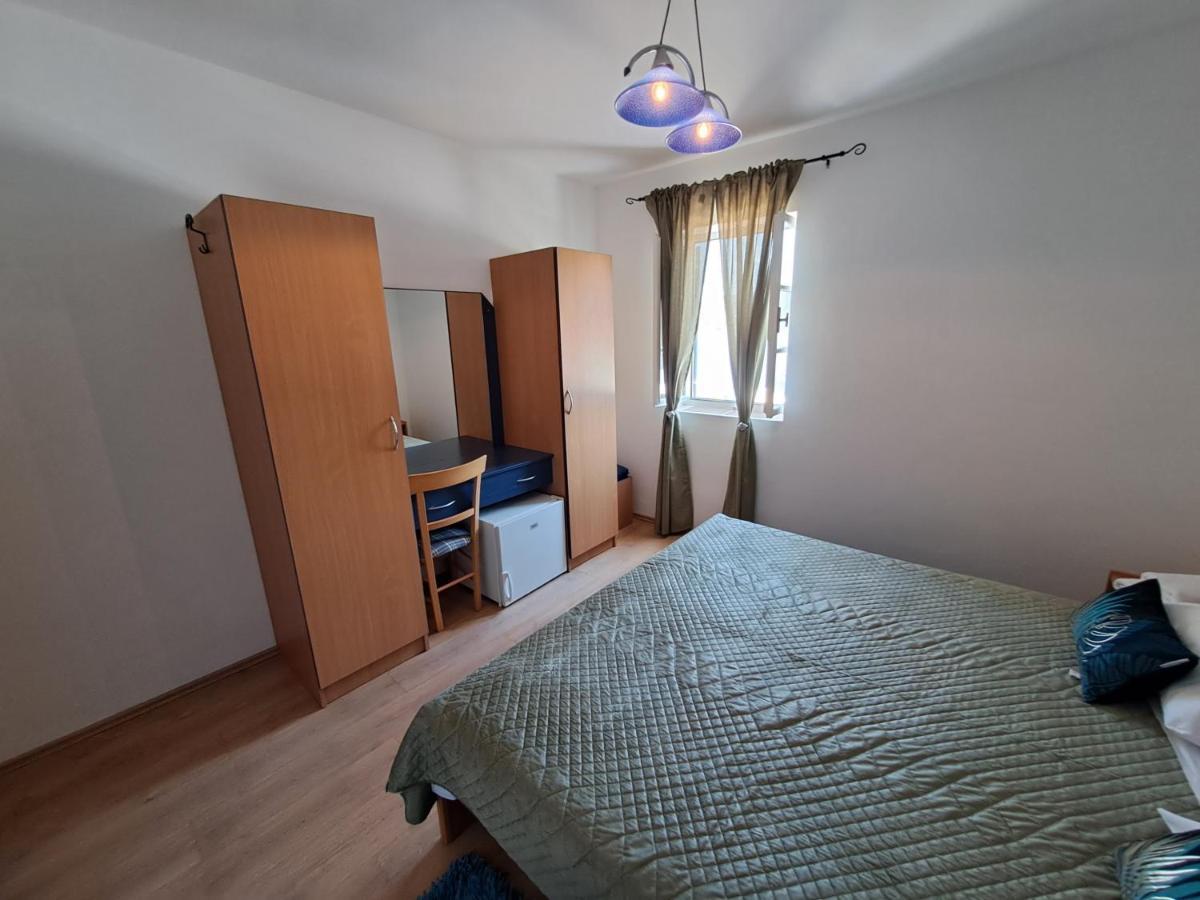 Sobe Mamalu Bed and Breakfast Valun Buitenkant foto