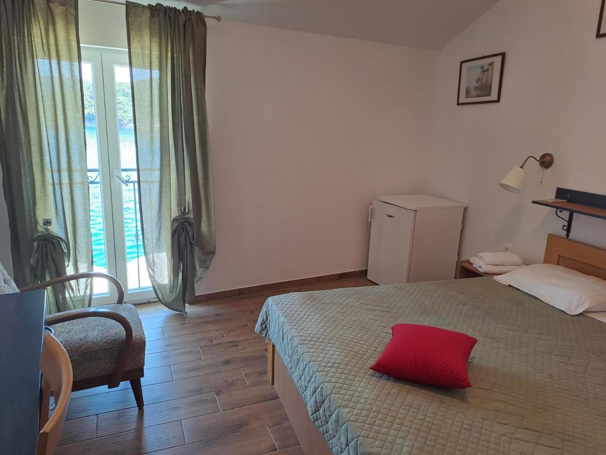 Sobe Mamalu Bed and Breakfast Valun Buitenkant foto