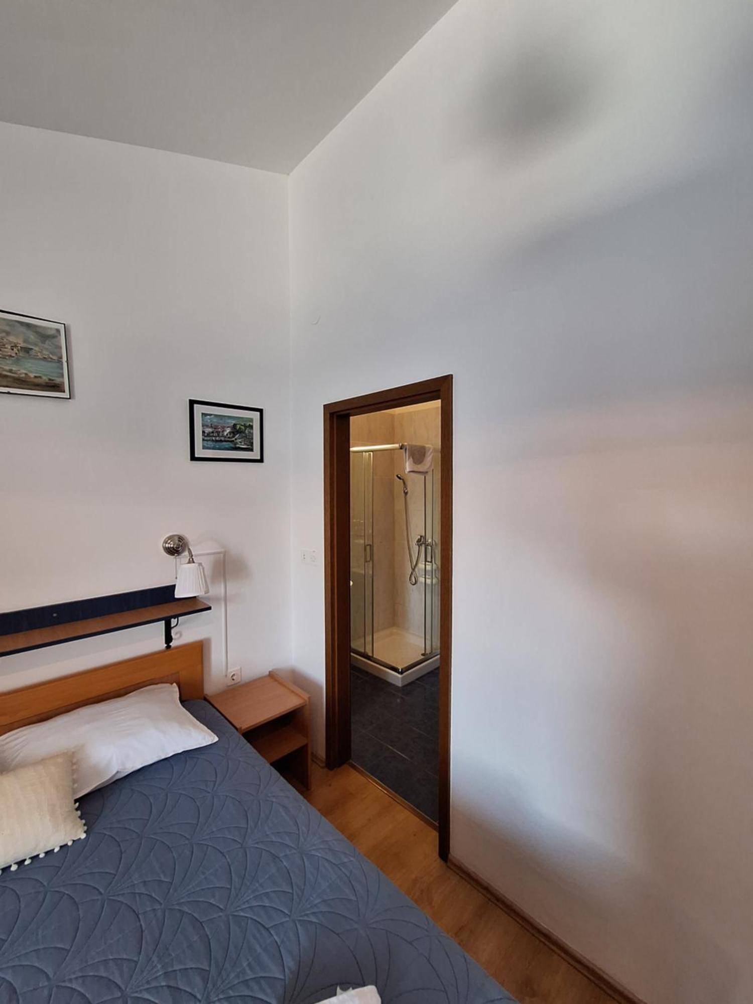 Sobe Mamalu Bed and Breakfast Valun Buitenkant foto